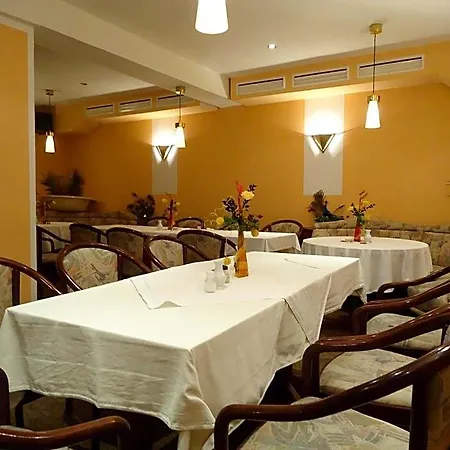 Hotel-restaurant Marcus Szálloda 2*